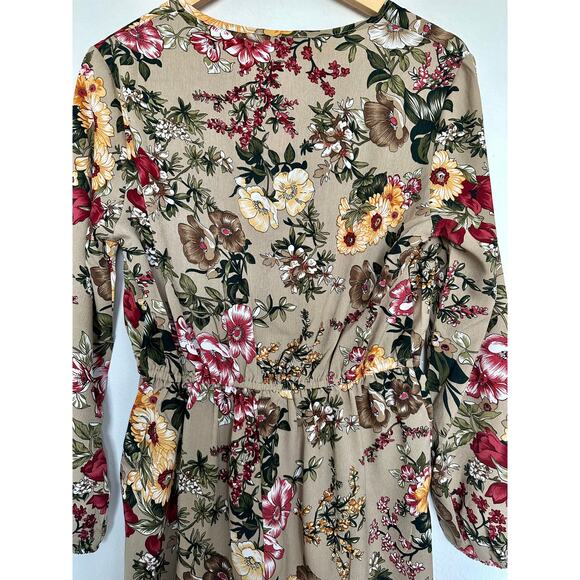 Bailey's Blossom Floral Long Sleeve Romper Tan Medium NWT - Picture 6 of 10